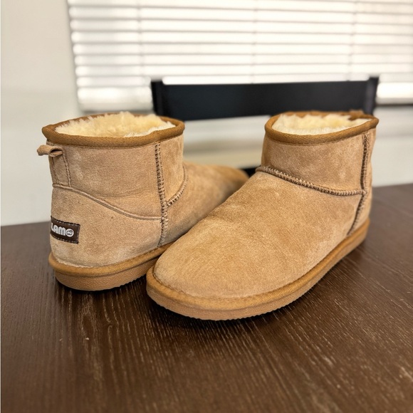 Lamo 4” Classic Boot Size 10 Women’s Pull on Boot Used/Slightly Worn See Pics - Picture 2 of 12